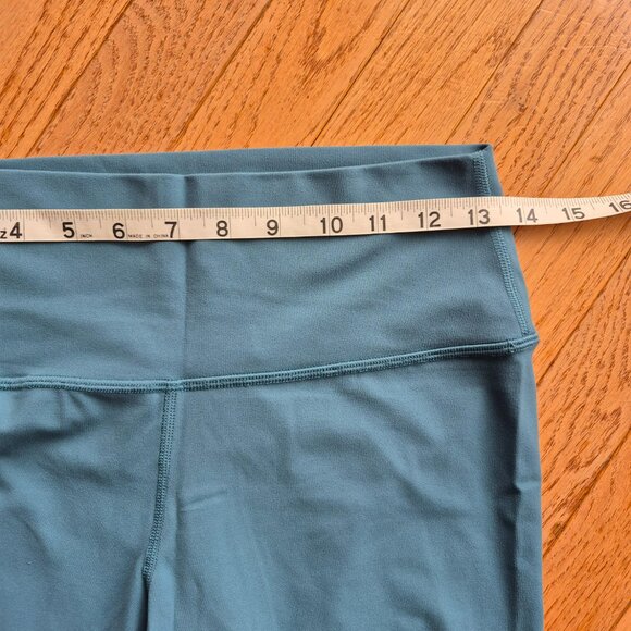 Athleta Transcend Capri Borealis Green Large - Picture 8 of 10